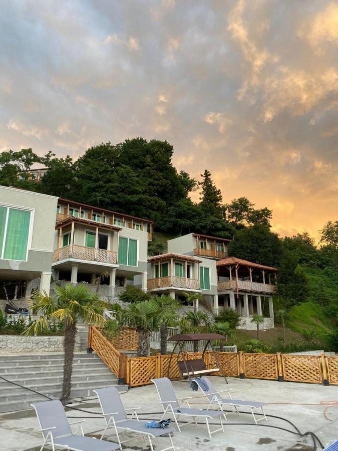 Green Hills 巴统 外观 照片